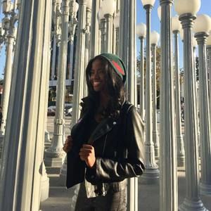 Meet your Posher, Ikia